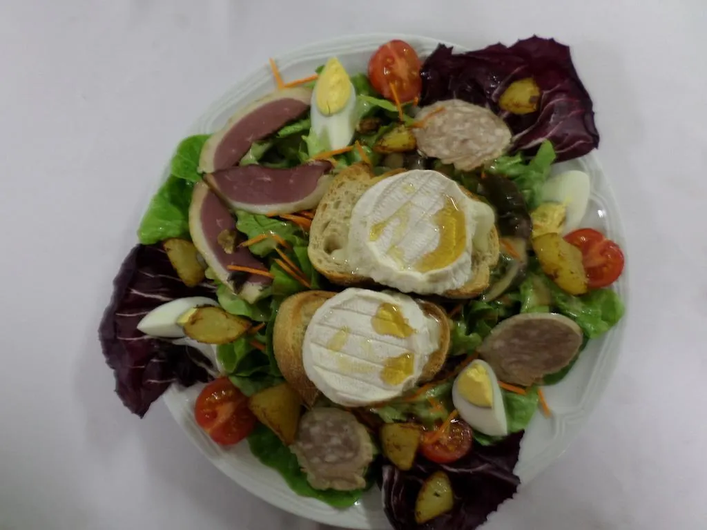 Logis Hotel Restaurant Les Carillons Cransac