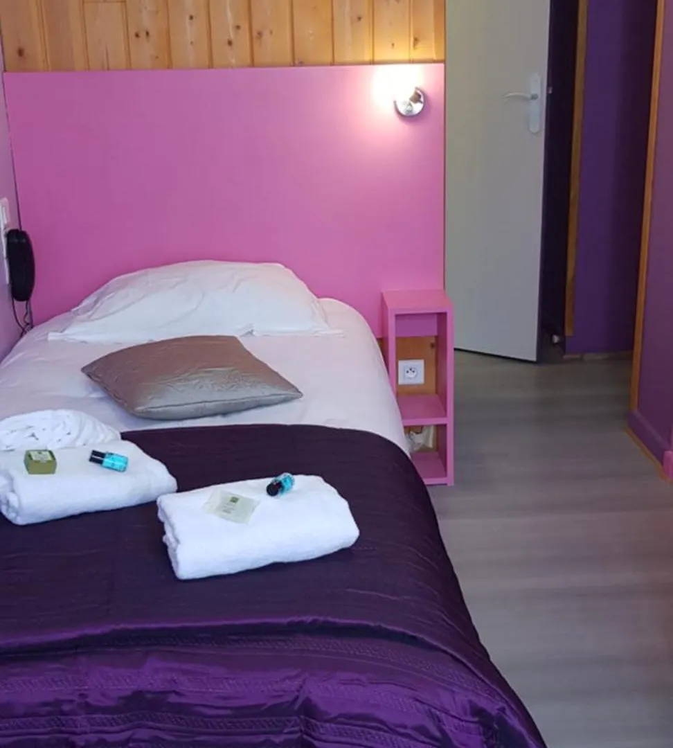 Logis Hotel Restaurant Les Carillons Cransac