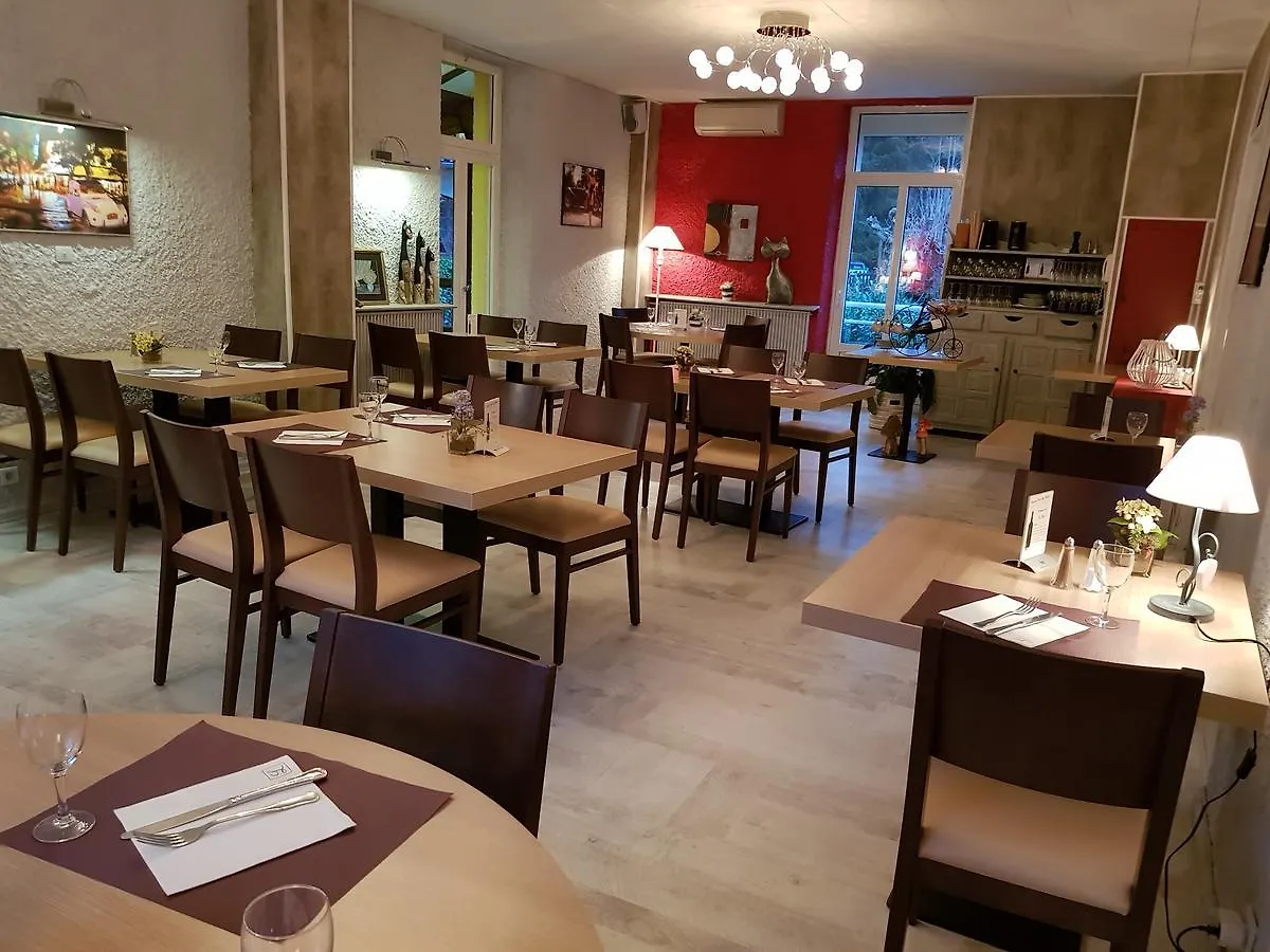 Logis Hotel Restaurant Les Carillons Cransac