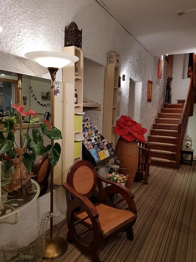 Logis Hotel Restaurant Les Carillons Cransac