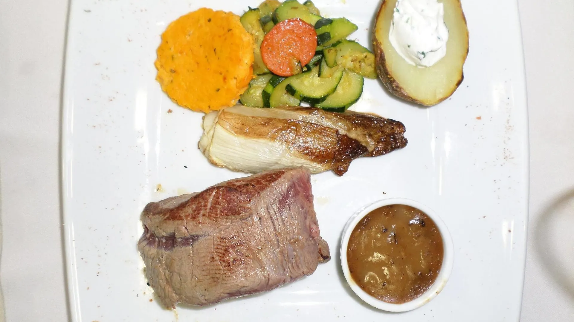 Logis Hotel Restaurant Les Carillons Cransac 2*,  France