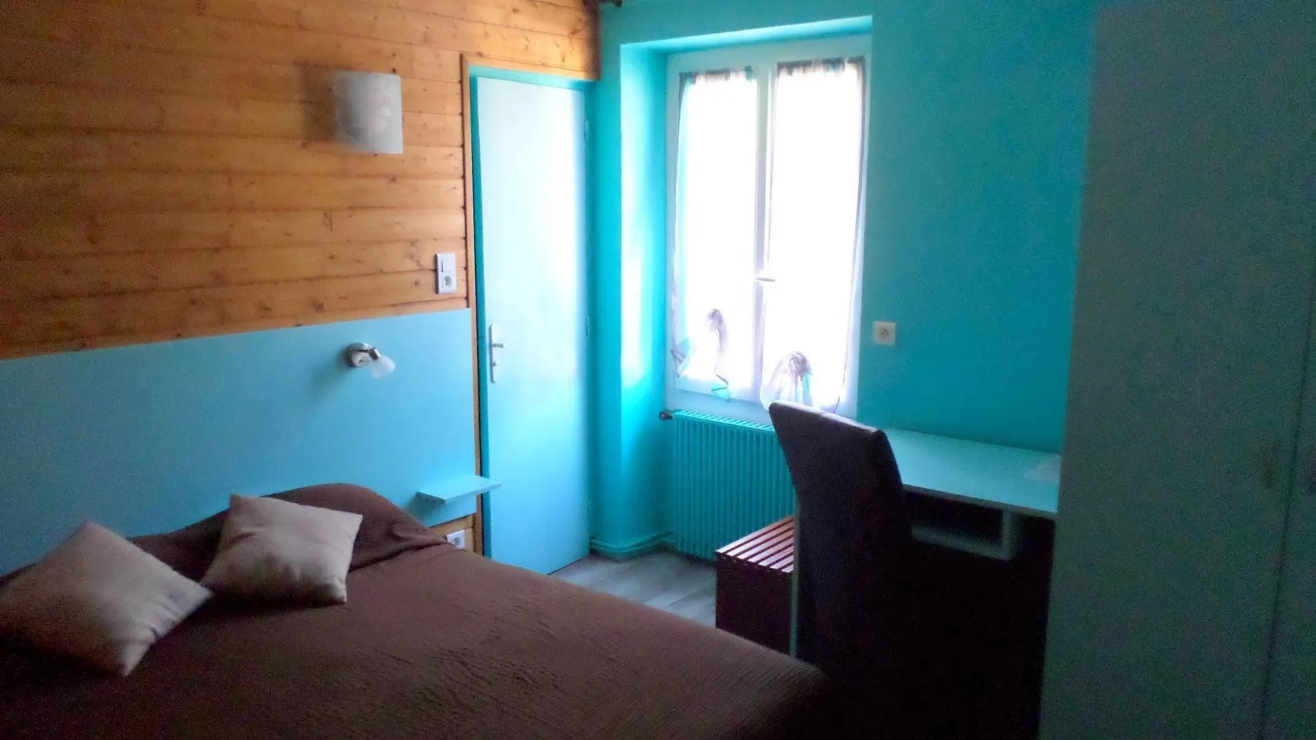 Logis Hotel Restaurant Les Carillons Cransac 2*,
