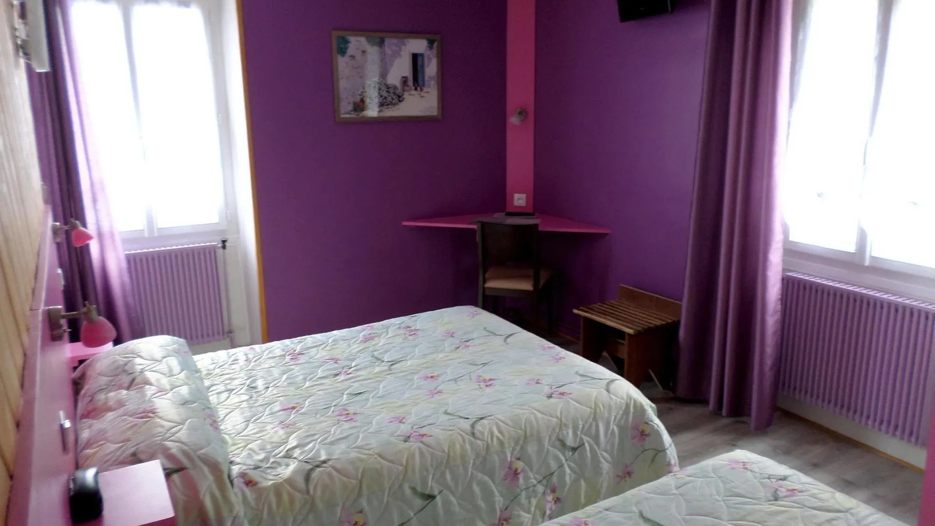 Logis Hotel Restaurant Les Carillons Cransac