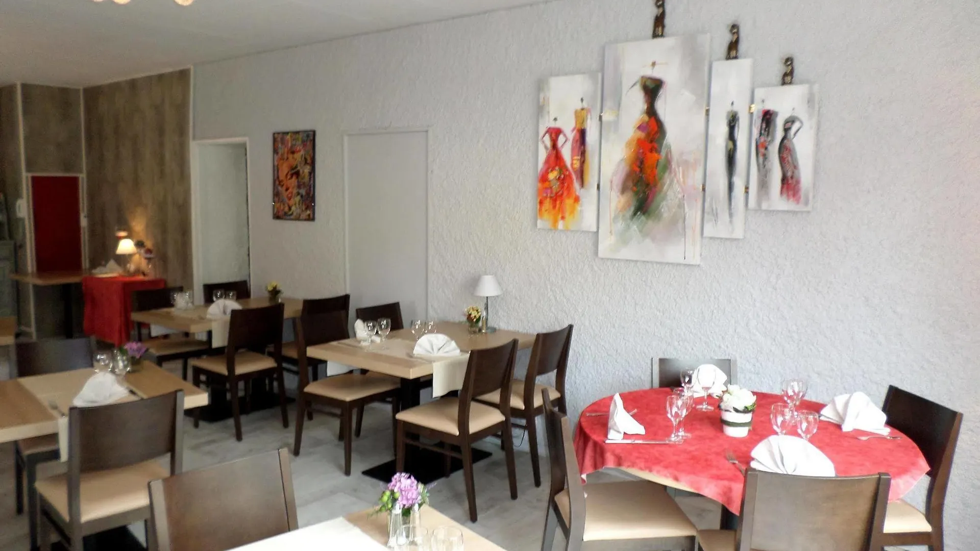 Logis Hotel Restaurant Les Carillons Cransac