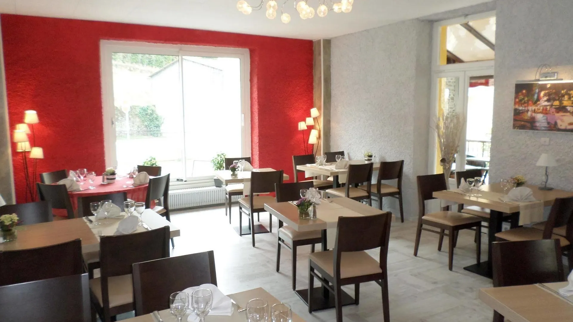 Logis Hotel Restaurant Les Carillons Cransac