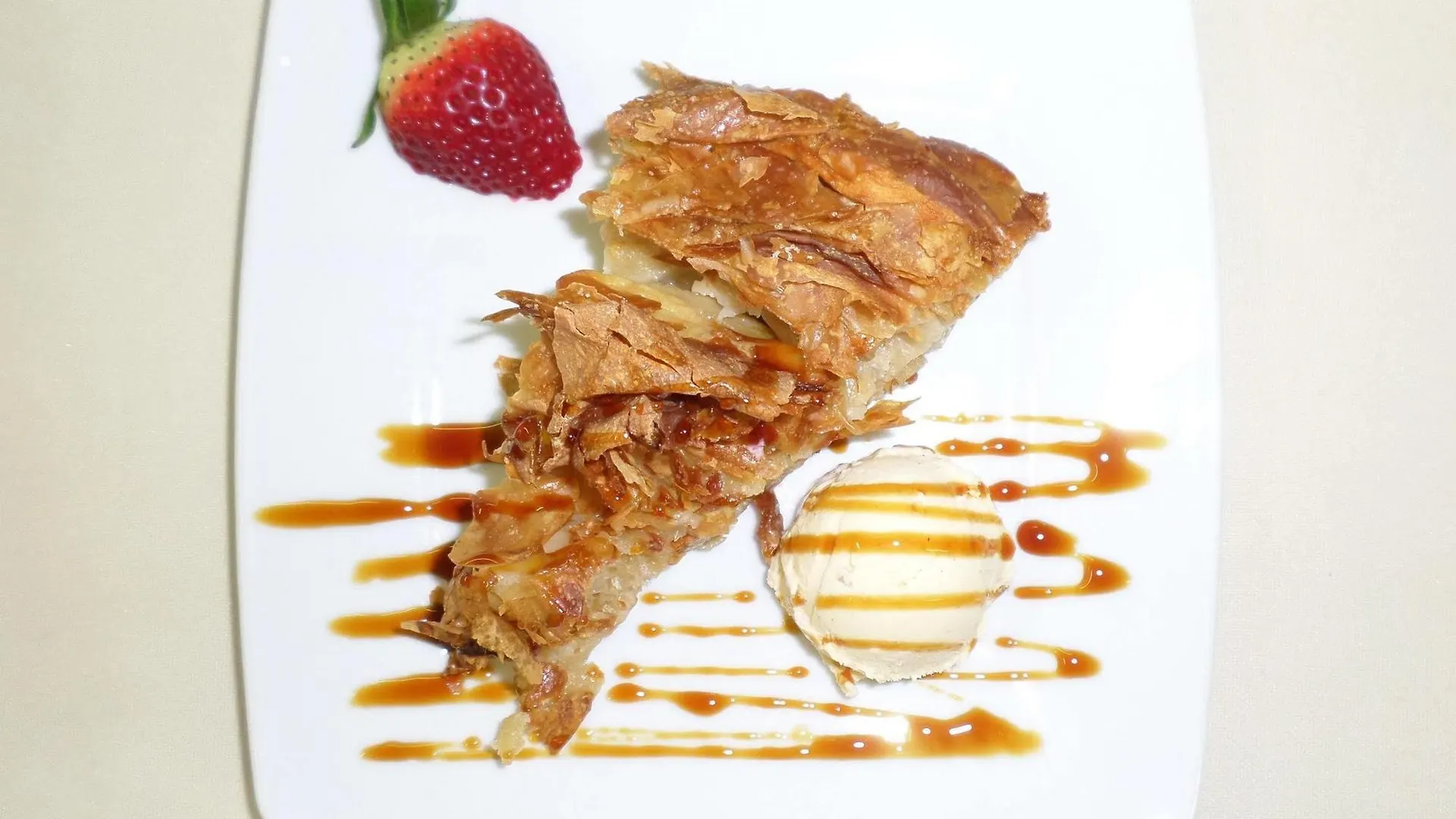 Logis Hotel Restaurant Les Carillons Cransac
